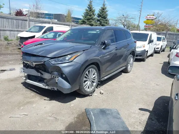 5TDEBRCH0PS574692 2023 TOYOTA HIGHLANDER - Image 2