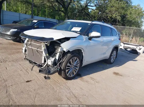 5TDEBRCH0PS583053 2023 TOYOTA HIGHLANDER - Image 2