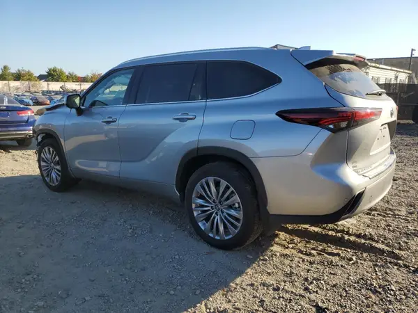 5TDEBRCH0RS142347 2024 TOYOTA HIGHLANDER - Image 2