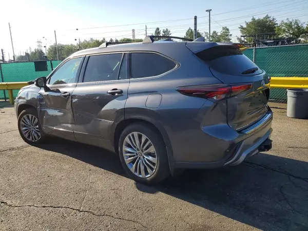 5TDEBRCH0SS669102 2025 TOYOTA HIGHLANDER - Image 2
