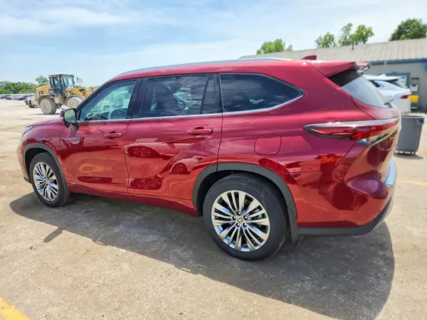 5TDEBRCH0TS705145 2026 TOYOTA HIGHLANDER - Image 2