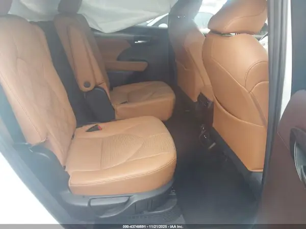 5TDEBRCH1LS012813 2020 TOYOTA HIGHLANDER - Image 8