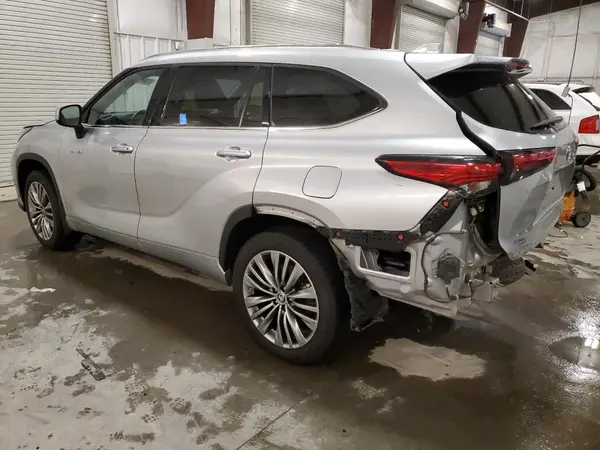 5TDEBRCH1MS015230 2021 TOYOTA HIGHLANDER - Image 2