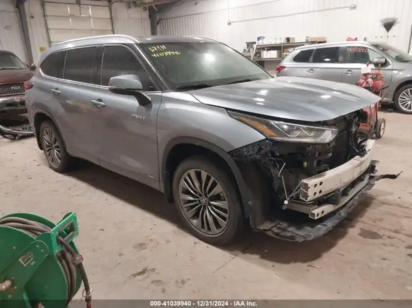 5TDEBRCH1MS017771 2021 TOYOTA HIGHLANDER - Image 1