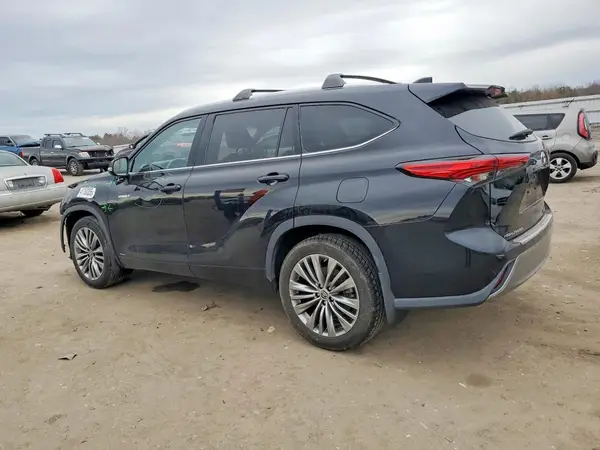 5TDEBRCH1MS019407 2021 TOYOTA HIGHLANDER - Image 2