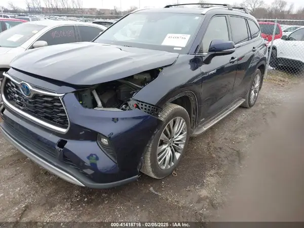 5TDEBRCH1MS023098 2021 TOYOTA HIGHLANDER - Image 2