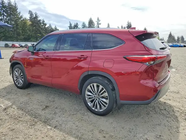 5TDEBRCH1MS024560 2021 TOYOTA HIGHLANDER - Image 2