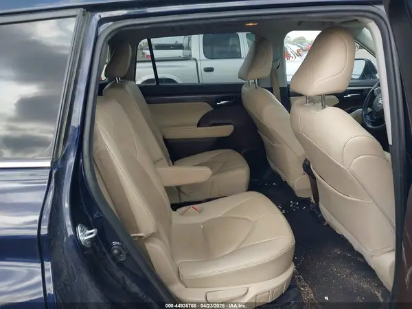 5TDEBRCH1MS029628 2021 TOYOTA HIGHLANDER - Image 8