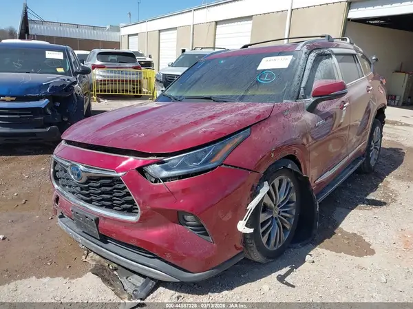 5TDEBRCH1MS039740 2021 TOYOTA HIGHLANDER - Image 2