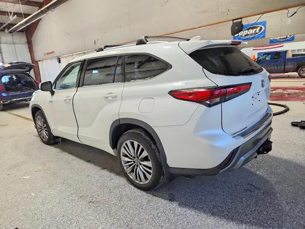 5TDEBRCH1MS041388 2021 TOYOTA HIGHLANDER - Image 2