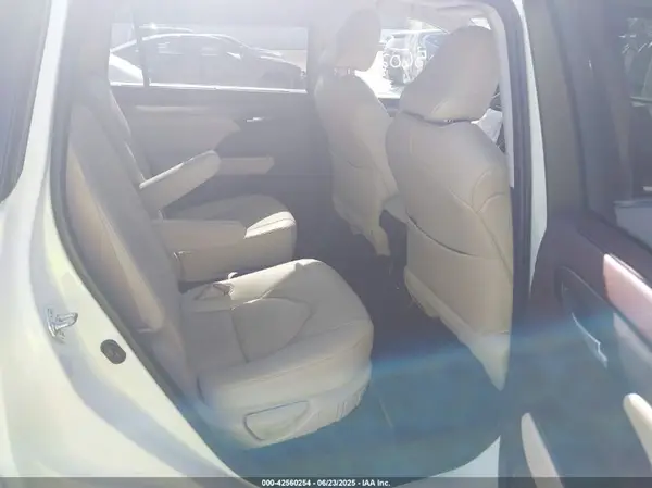 5TDEBRCH1MS052617 2021 TOYOTA HIGHLANDER - Image 8