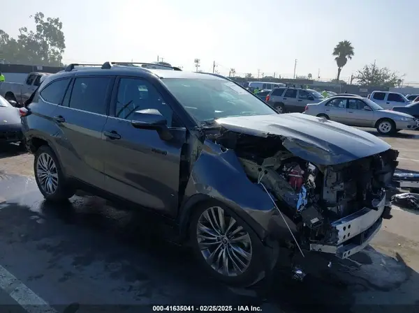 5TDEBRCH1MS056277 2021 TOYOTA HIGHLANDER - Image 1
