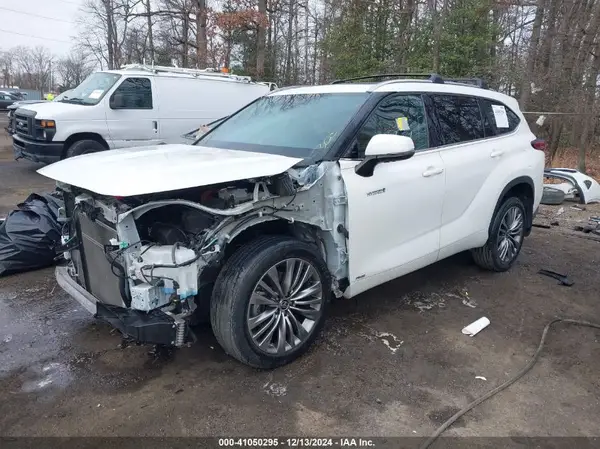 5TDEBRCH1MS057252 2021 TOYOTA HIGHLANDER - Image 2