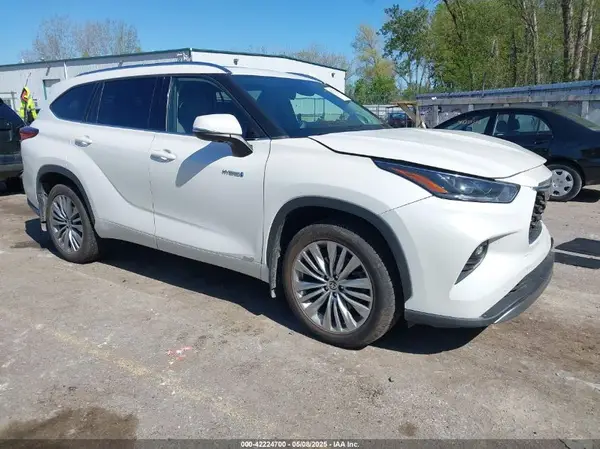 5TDEBRCH1MS058935 2021 TOYOTA HIGHLANDER - Image 1