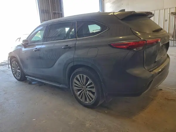 5TDEBRCH1MS063827 2021 TOYOTA HIGHLANDER - Image 2