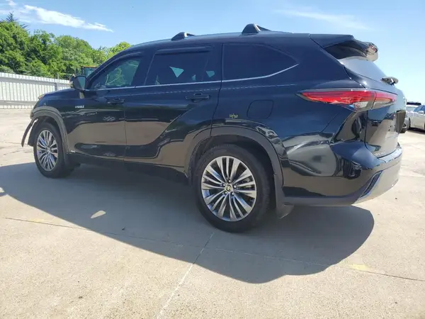 5TDEBRCH1MS070017 2021 TOYOTA HIGHLANDER - Image 2