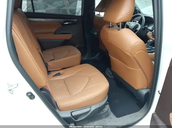 5TDEBRCH1NS076871 2022 TOYOTA HIGHLANDER - Image 8