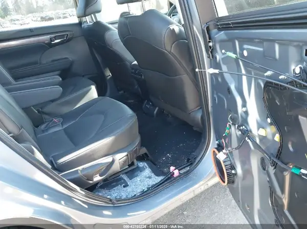 5TDEBRCH1PS107605 2023 TOYOTA HIGHLANDER - Image 8