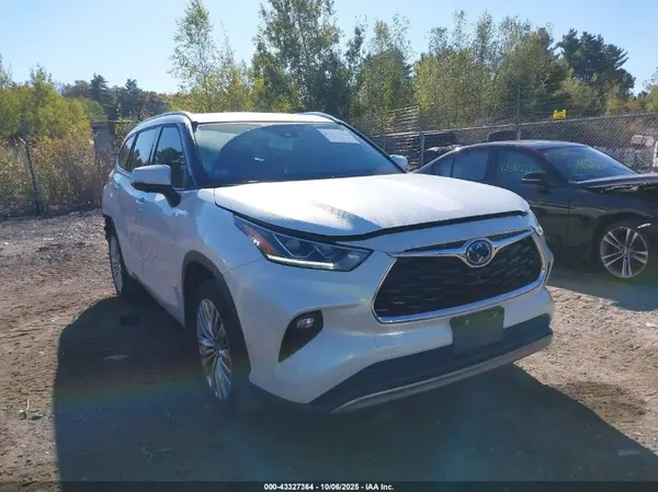 5TDEBRCH1PS126090 2023 TOYOTA HIGHLANDER - Image 1