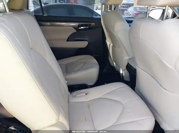 5TDEBRCH1PS126090 2023 TOYOTA HIGHLANDER - Image 8