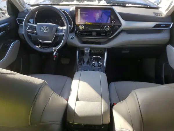 5TDEBRCH1PS133279 2023 TOYOTA HIGHLANDER - Image 8