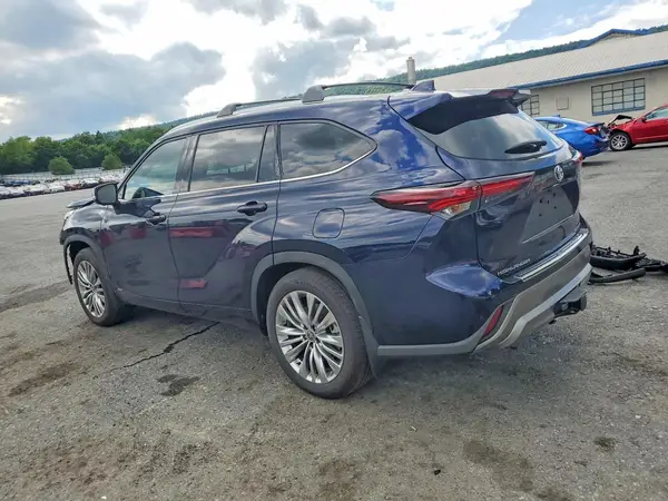 5TDEBRCH1TS700469 2026 TOYOTA HIGHLANDER - Image 2