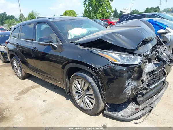 5TDEBRCH1TS723282 2026 TOYOTA HIGHLANDER - Image 1