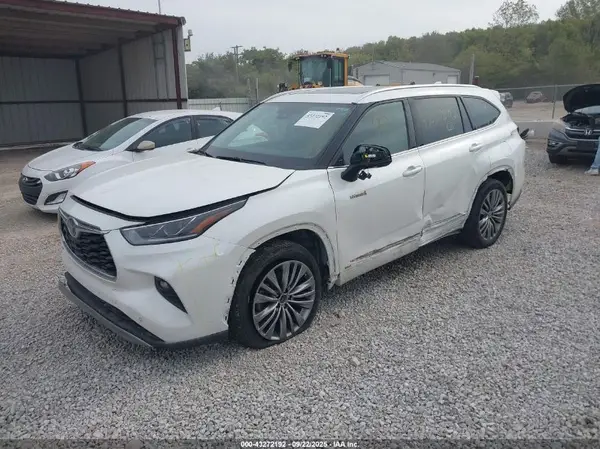 5TDEBRCH2LS012254 2020 TOYOTA HIGHLANDER - Image 2
