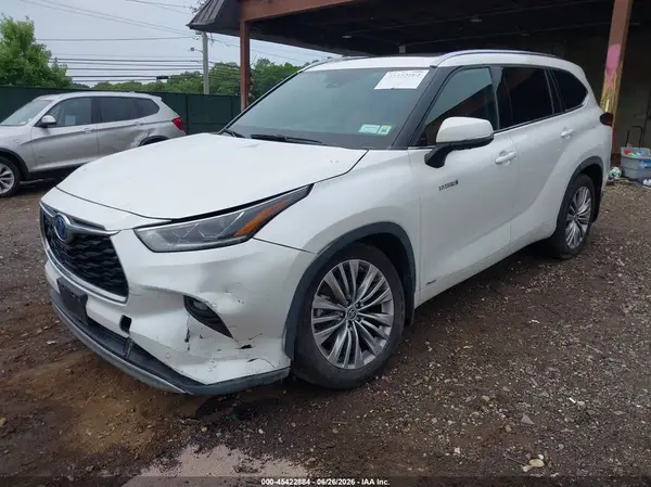 5TDEBRCH2MS036362 2021 TOYOTA HIGHLANDER - Image 2