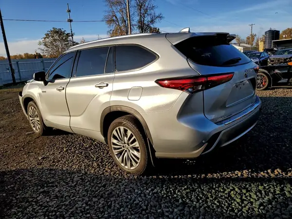 5TDEBRCH2MS064355 2021 TOYOTA HIGHLANDER - Image 2