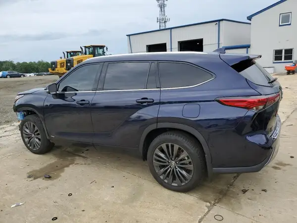 5TDEBRCH2NS081416 2022 TOYOTA HIGHLANDER - Image 2