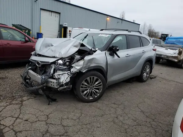 5TDEBRCH2NS084378 2022 TOYOTA HIGHLANDER - Image 1