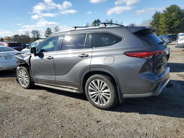 5TDEBRCH2PS125532 2023 TOYOTA HIGHLANDER - Image 2