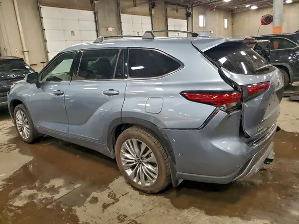 5TDEBRCH2PS589663 2023 TOYOTA HIGHLANDER - Image 2