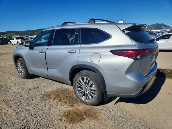 5TDEBRCH2PS594300 2023 TOYOTA HIGHLANDER - Image 2