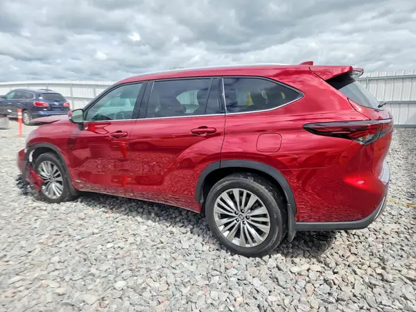 5TDEBRCH2RS614175 2024 TOYOTA HIGHLANDER - Image 2