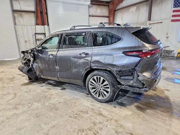 5TDEBRCH2RS634474 2024 TOYOTA HIGHLANDER - Image 2