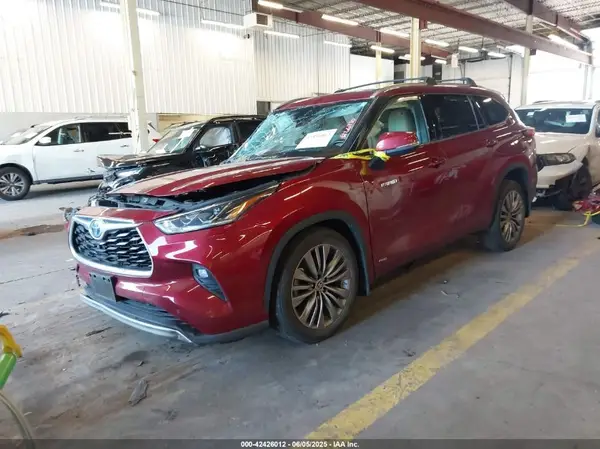 5TDEBRCH3LS012344 2020 TOYOTA HIGHLANDER - Image 2