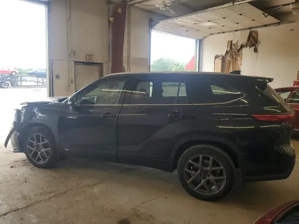 5TDEBRCH3MS023409 2021 TOYOTA HIGHLANDER - Image 2