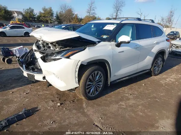 5TDEBRCH3MS038380 2021 TOYOTA HIGHLANDER - Image 2