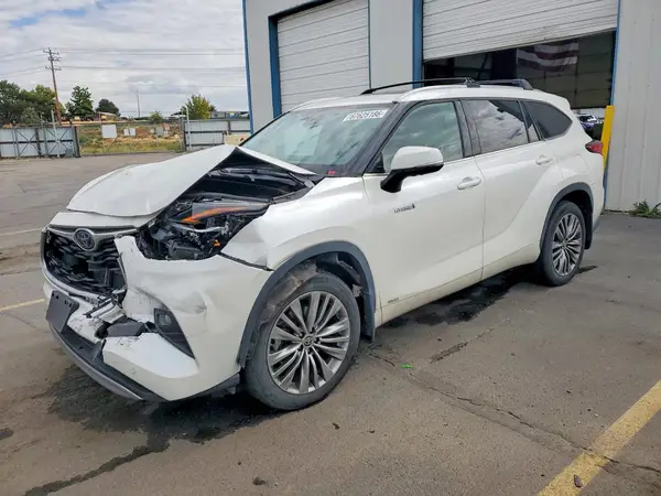 5TDEBRCH3MS055938 2021 TOYOTA HIGHLANDER - Image 1