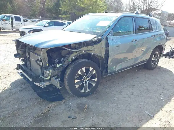 5TDEBRCH3MS064574 2021 TOYOTA HIGHLANDER - Image 2