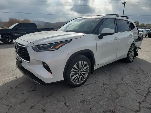 5TDEBRCH3NS090075 2022 TOYOTA HIGHLANDER - Image 1