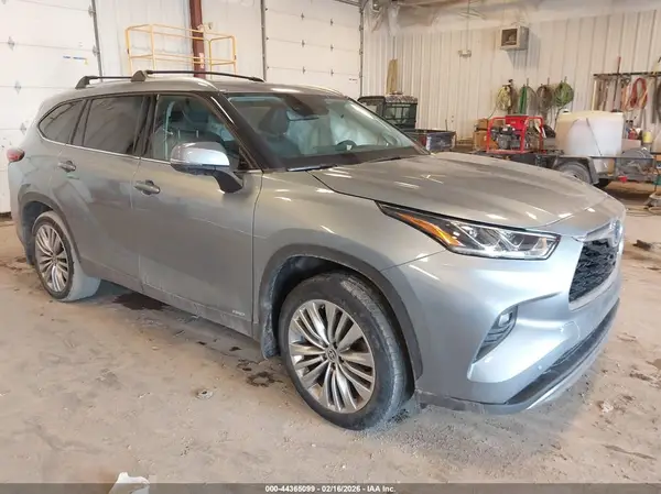 5TDEBRCH3PS108030 2023 TOYOTA HIGHLANDER - Image 1