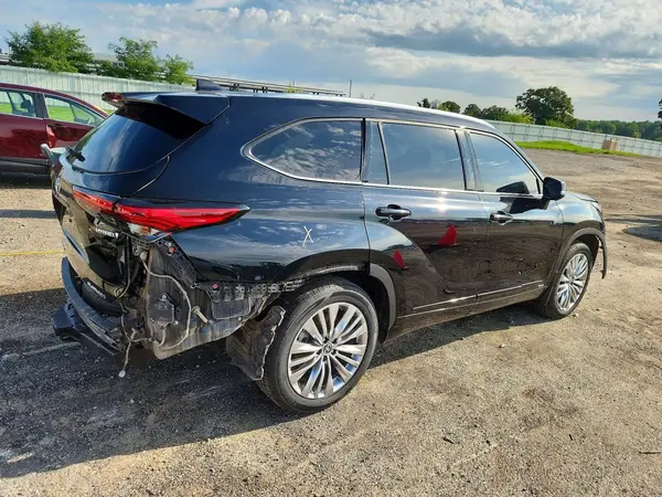 2023 TOYOTA HIGHLANDER COPART lot 65345926 auction photo 3
