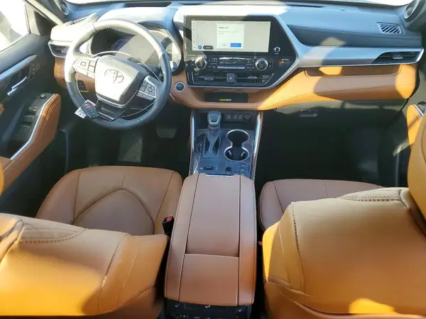 5TDEBRCH3RS620180 2024 TOYOTA HIGHLANDER - Image 8