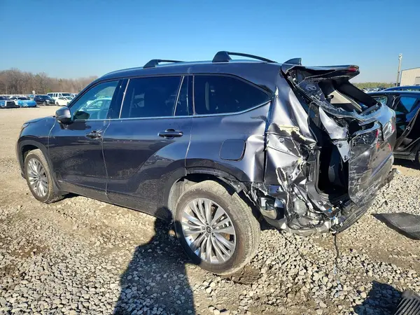 5TDEBRCH3RS633673 2024 TOYOTA HIGHLANDER - Image 2