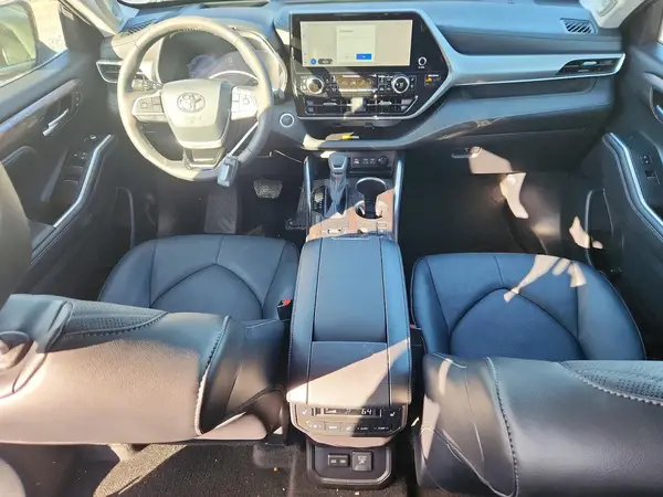 5TDEBRCH3RS633673 2024 TOYOTA HIGHLANDER - Image 8