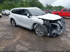 5TDEBRCH3SS664122 2025 TOYOTA HIGHLANDER