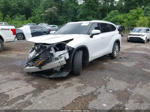 5TDEBRCH3SS664122 2025 TOYOTA HIGHLANDER - Image 2